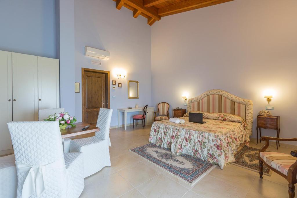 Casale Santa Maria Country House Mosciano SantʼAngelo Eksteriør billede