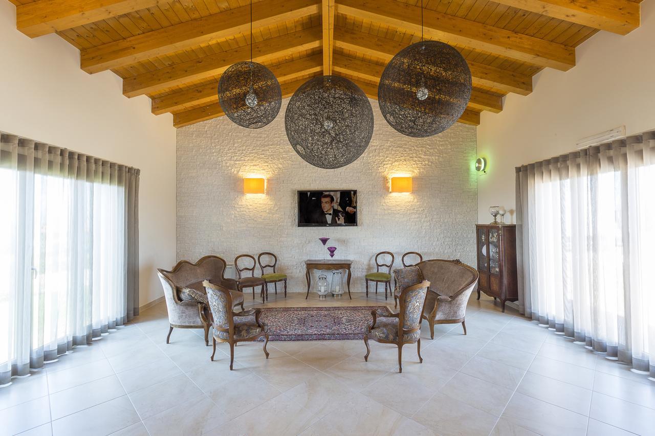 Casale Santa Maria Country House Mosciano SantʼAngelo Eksteriør billede